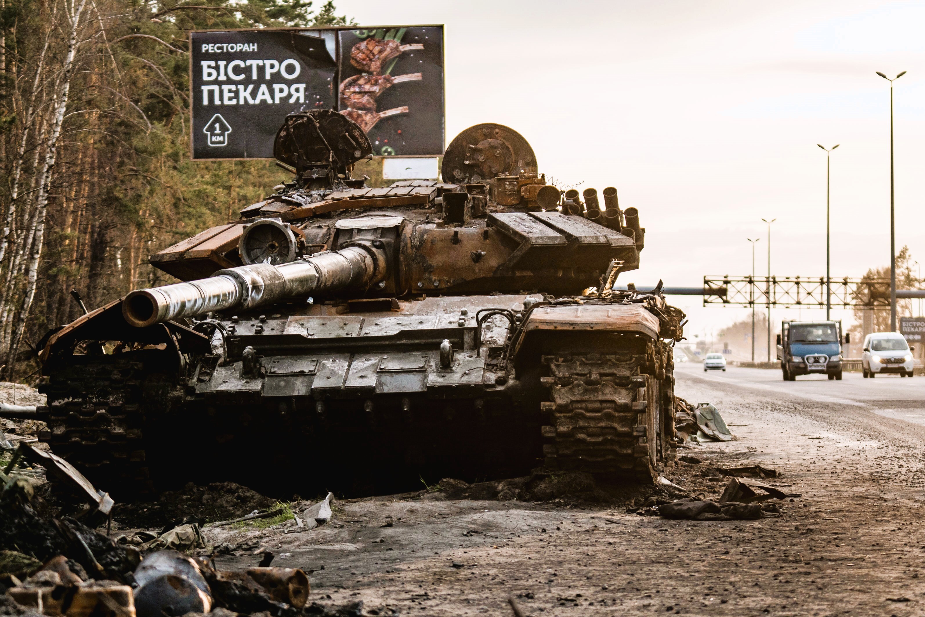 Kein Nachschub! Putin fehlen Panzer - Satellitenbilder bestätigen große Lücken in Waffendepots!