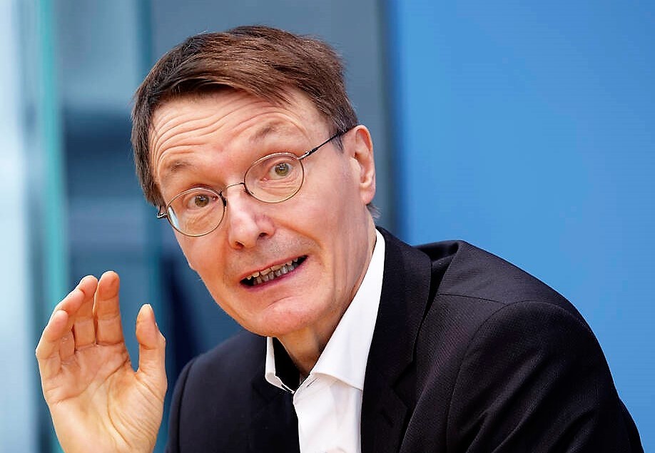 Virus-Todesfall erschüttert Deutschland: Kleines Mädchen tot! Wer hatte Kontakt? Ärzte bitten um Meldung