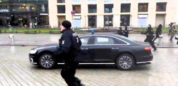 Christian Lindner flieht von Bauern-Kundgebung! Irres-Video zeigt FDP-Chef auf der Flucht!