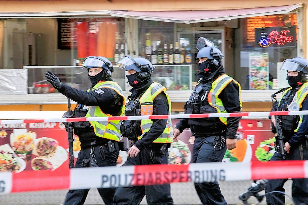 Terrorzelle in NRW ausgehoben! Teenager sollen Anschläge gegen Polizisten geplant haben