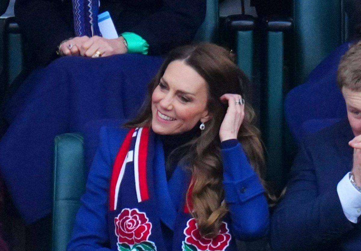 Kate bleibt gelassen: Strahlender Auftritt bei Rugby, während Andrews Festnahme für Aufsehen sorgt