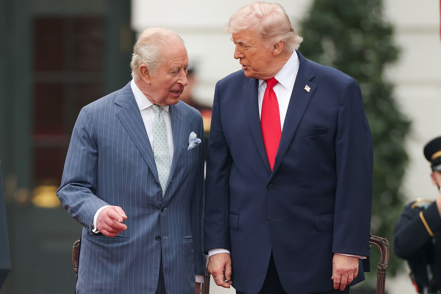 Trump Claims Distant Ties to King Charles — Now He’s Eyeing Buckingham Palace!