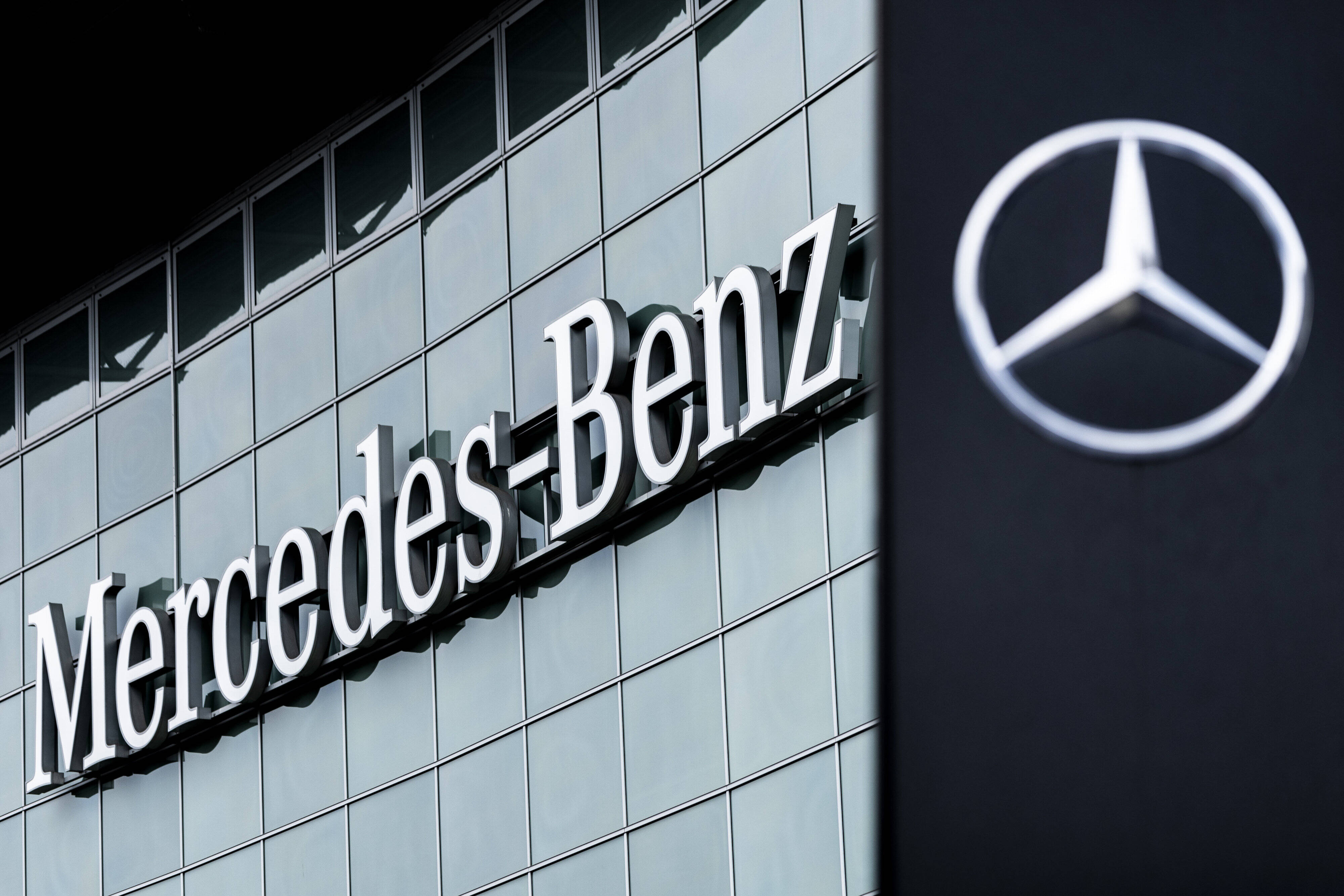 Brandgefahr! Mercedes ruft 250.000 Autos zurück! Hier alle Hintergründe