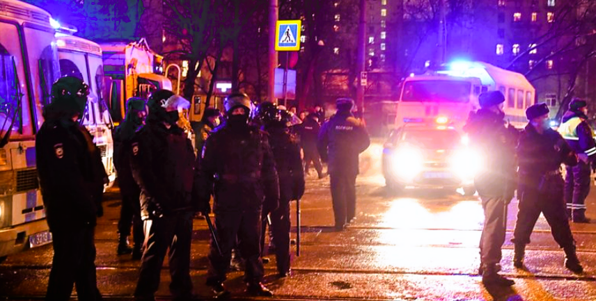 Angriff auf Russland! Putin rast mit Blaulicht in den Kreml und beruft Krisensitzung ein